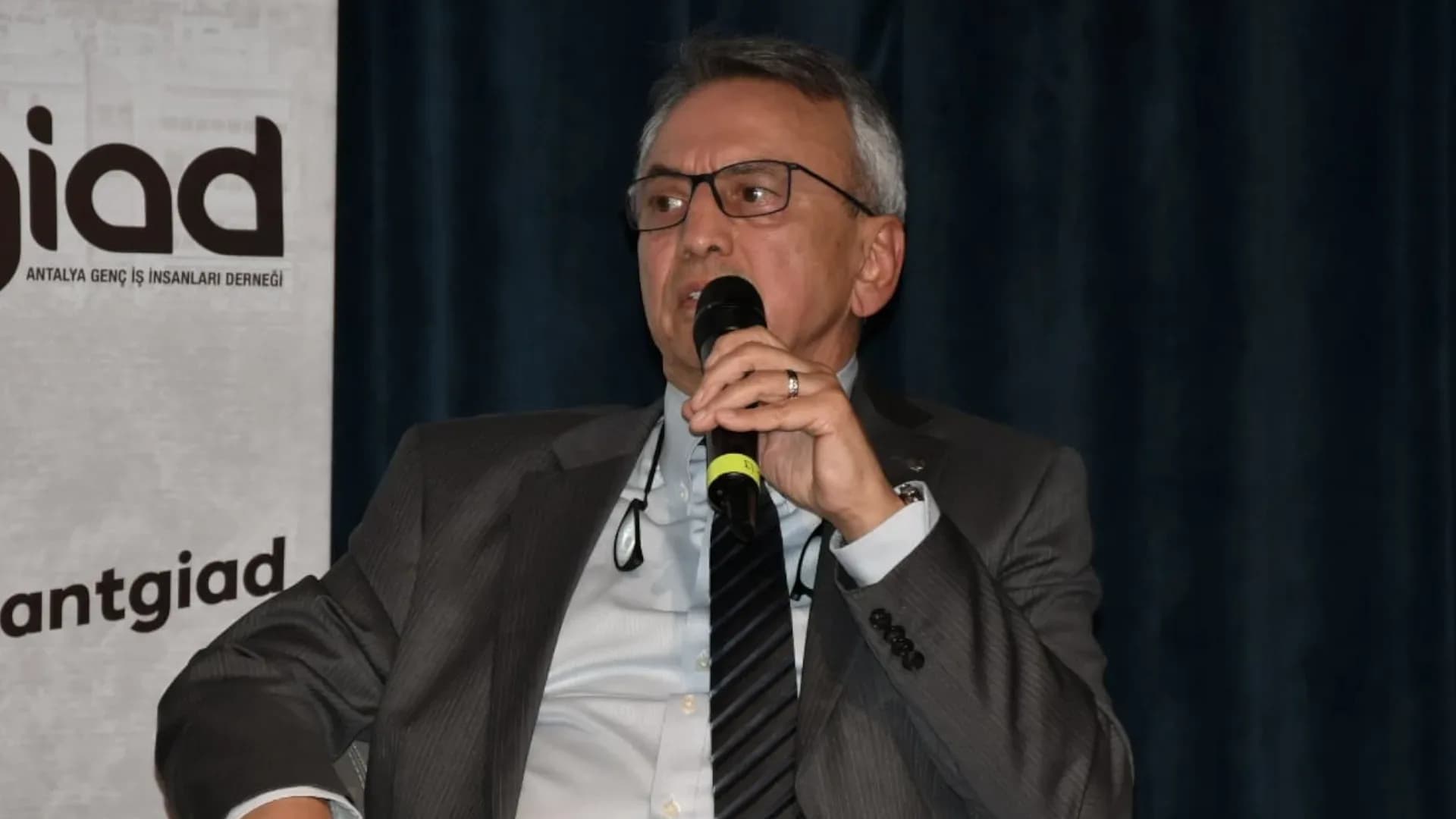 Umman Çetinbaş: “Antalya’daki 650 bin yatağın 400 bini atıl kalıyor”