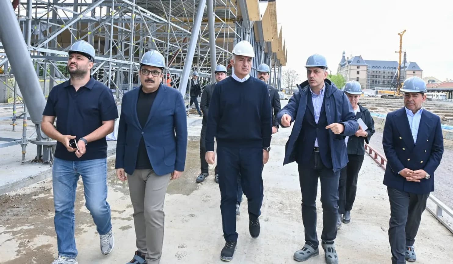 Bakan Ersoy, Haydarpaşa Garı ile ilgili çalışmaları anlattı