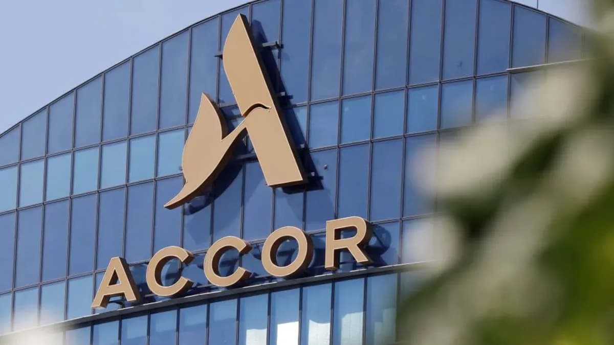 Deprem bölgesindeki çocukların ilk çantası Accor'dan
