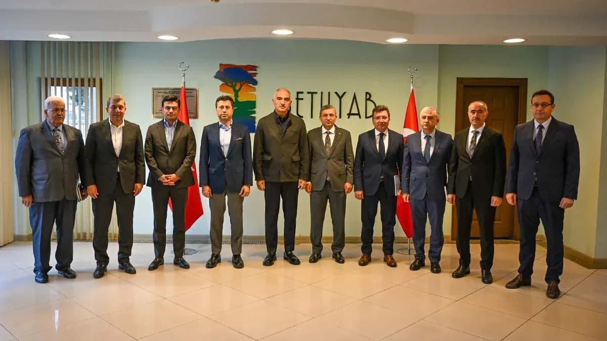 Bakan Ersoy: “Belek'te Acısu Deresi'ndeki uygunsuz yapılar kaldırılacak”