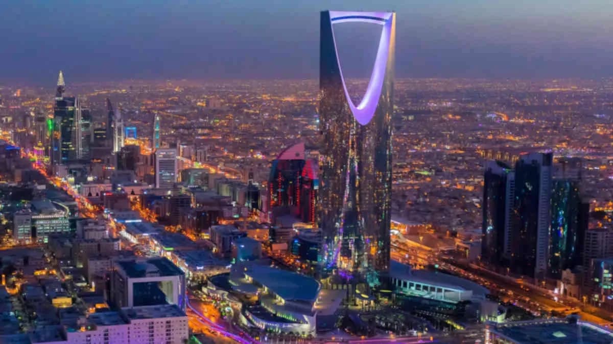 Vizesiz seyahat ile Suudi Arabistan’a giden Rus turist sayısı 3 kat artacak!