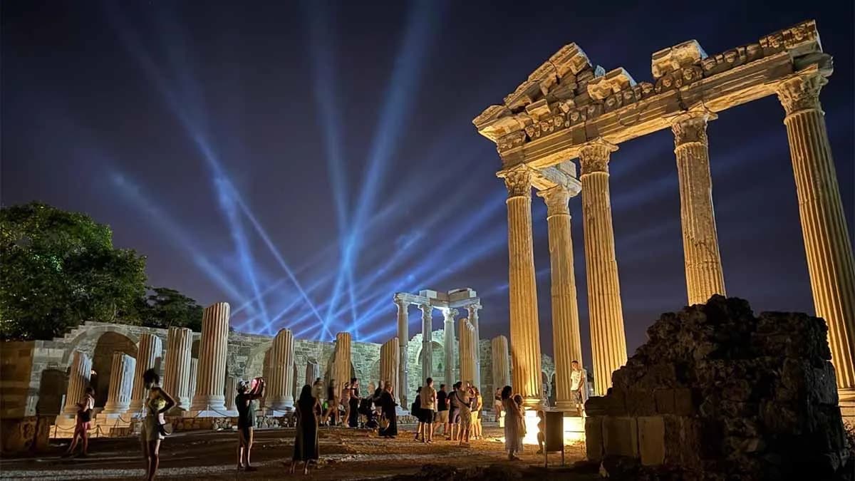 Gece müzeciliğinde yeni dönem başladı! 20 müze ve ören yeri Ekim’e kadar gece ziyaret edilebilecek