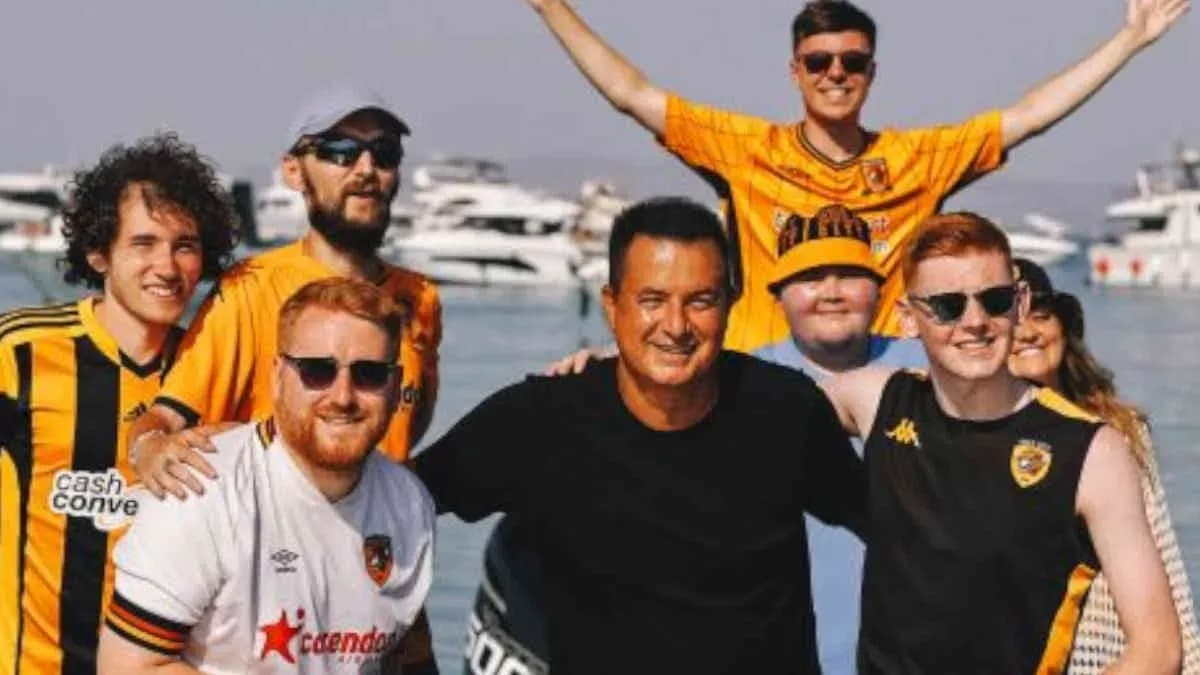 Acun Ilıcalı, sahibi olduğu Hull City’nin 80 taraftarına Antalya tatili hediye edecek