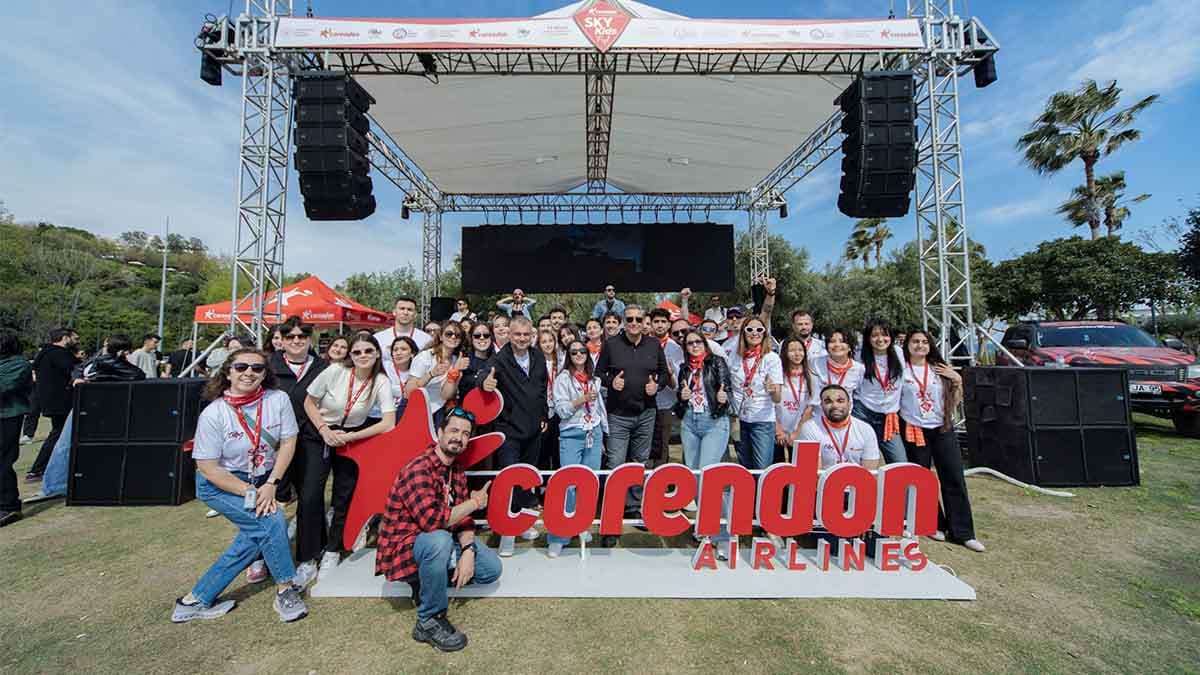 Corendon Airlines, çocukların hayallerini gökyüzüyle buluşturdu
