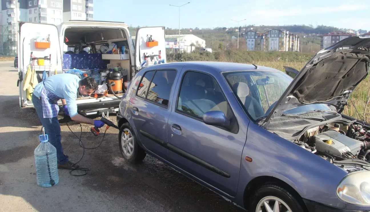 Turizm sektöründe yöneticilik yaparken fırsatı gördü: Turizmi bıraktı, mobil ve susuz araç yıkamaya başladı   