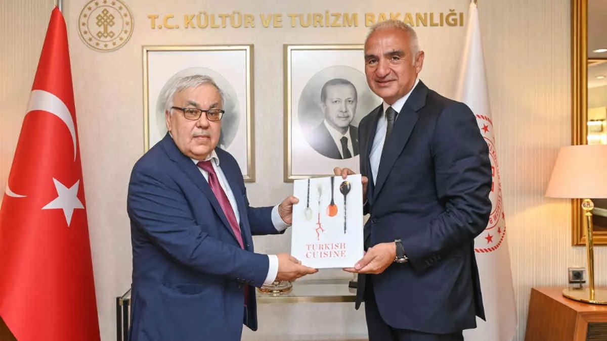 Bakan Ersoy ve Büyükelçi Verşinin, Türkiye-Rusya arasındaki kurizm trafiğinin sürdürülebilir şekilde geliştirilmesini konuştu