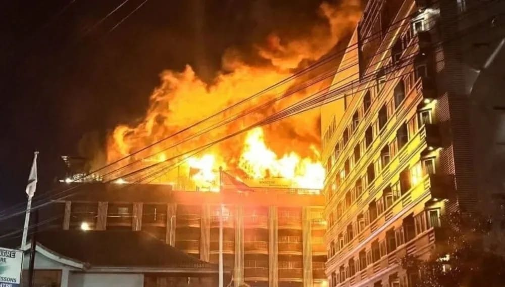 Ünlü turizm merkezinde otel yangını: 4 yaralı, 240 kişi tahliye edildi 