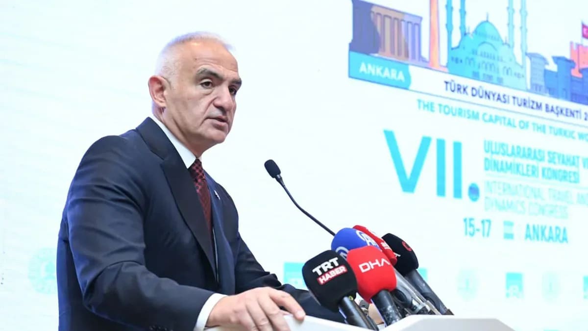 Bakan Ersoy: “Türk turizmi rakiplerinden farklılaşmayı başarmıştır”