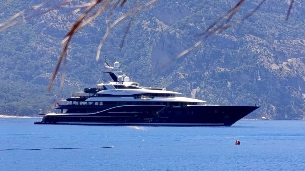 Suudi Arabistan Kraliyet Ailesi’nin 150 milyon dolarlık yüzen sarayı Bodrum'da