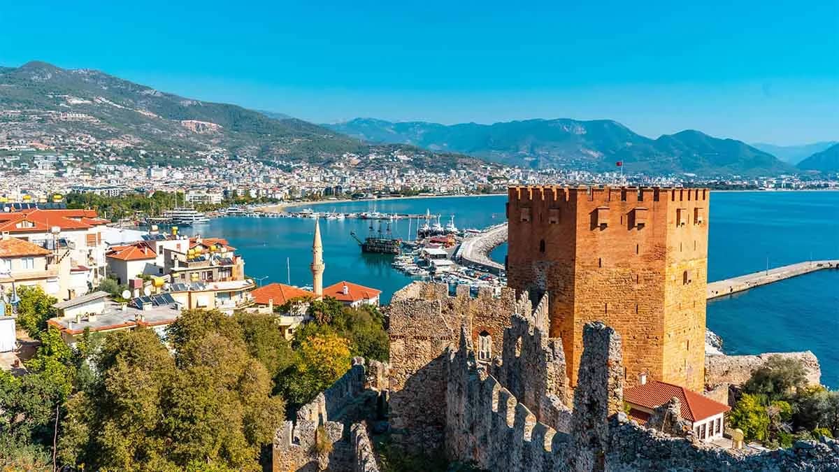 Antalya’nın gözde turizm merkezlerinden Alanya, il olmayı bekliyor