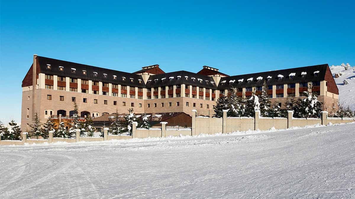 Akkanat Holding, Sirene Davras Hotel’in satış ve devir sürecini tamamladı