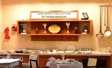 20 yaşındaki Lara Barut Collection'dan, 20. Yıl Müzesi