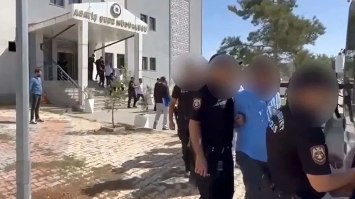 İki otelin çalışanları birbirine girdi: 20 kişi gözaltına alındı