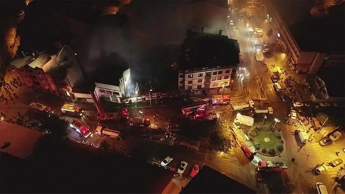 Restoranda başlayan yangın, otele sıçradı