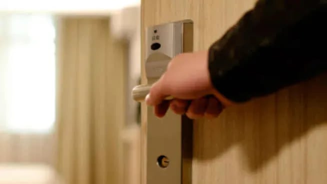 Antalya’da oteller çaresiz, mühür vurulacak günü bekliyorlar…