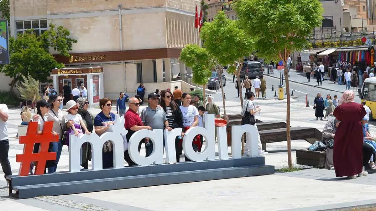 Mardin’de oteller doldu, turistler çevre illere yönlendirildi
