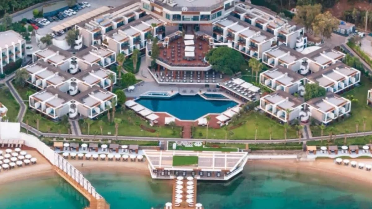 The Oba Hotel’in ismini kullanıp sahte rezervasyon ile 35 aileyi dolandırdılar