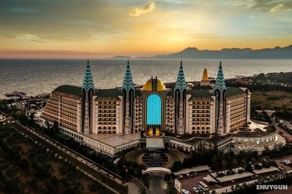 Bild, Delphin Imperial’i Antalya’nın en iyi otelleri arasında gösterdi