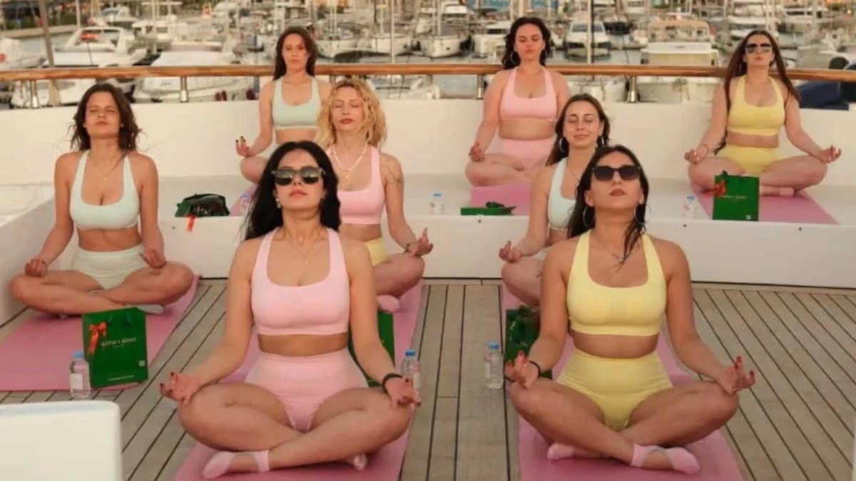 Çeşme Marina’da Yacht Yoga Experience