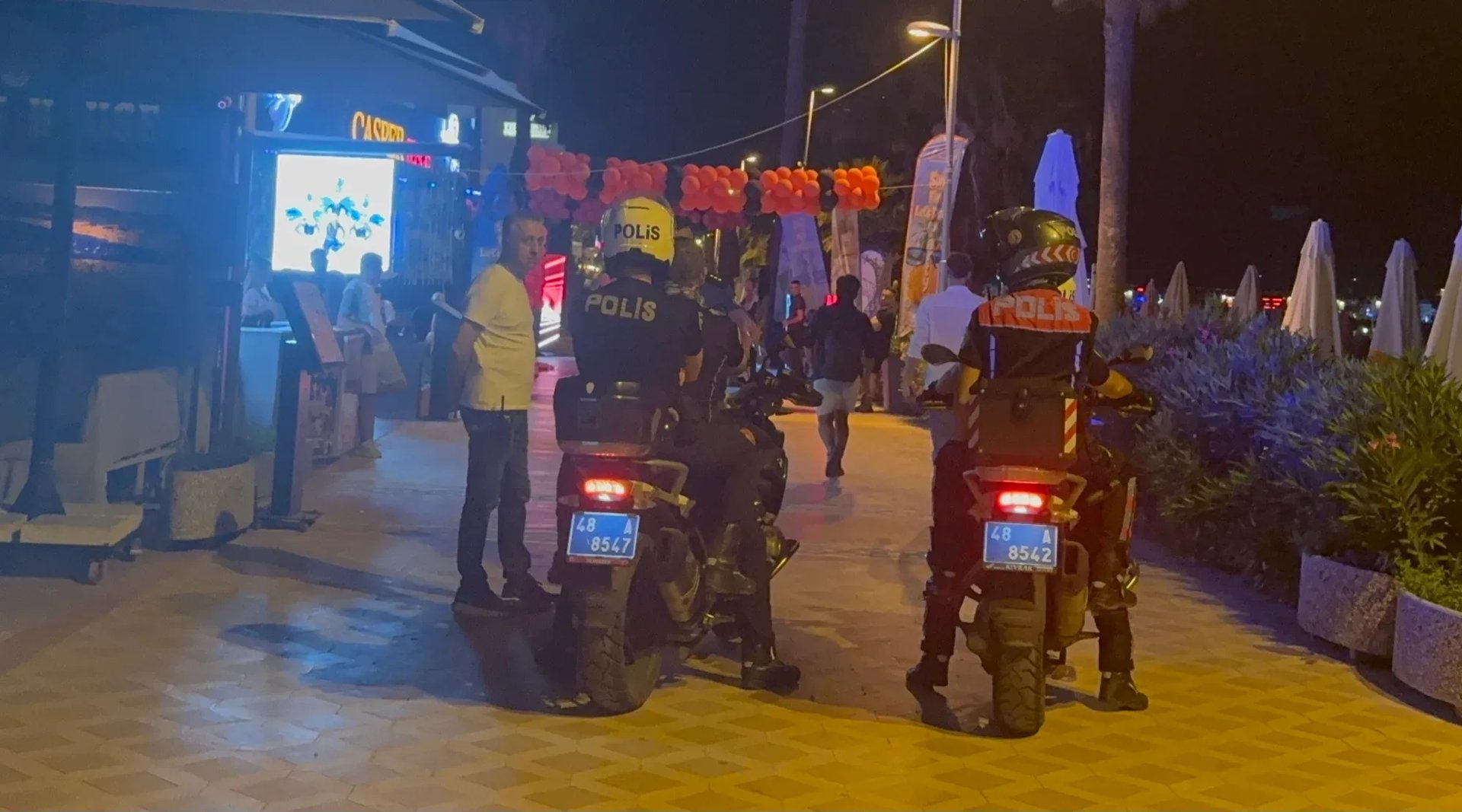 Kadın turistlerin kolundan tutan personele "cinsel saldırı" suçlaması ile adli işlem başlatıldı