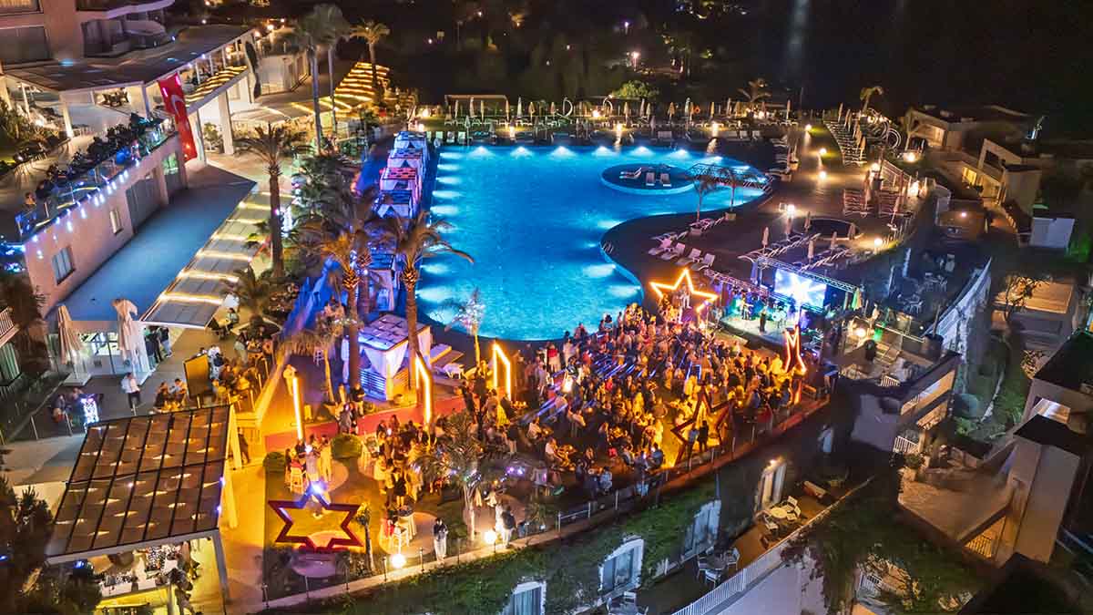 Baia Bodrum'da yaz sezonu görkemli bir geceyle açıldı