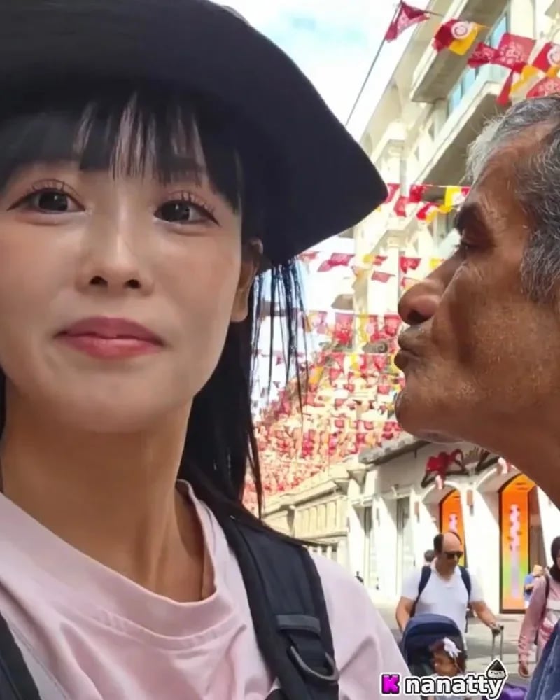 Japon turisti canlı yayında taciz etti yakalandı