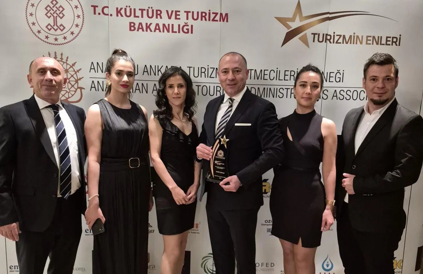 Hotel İçkale'ye Yılın Sosyal Sorumluluk ve Faaliyet Ödülü