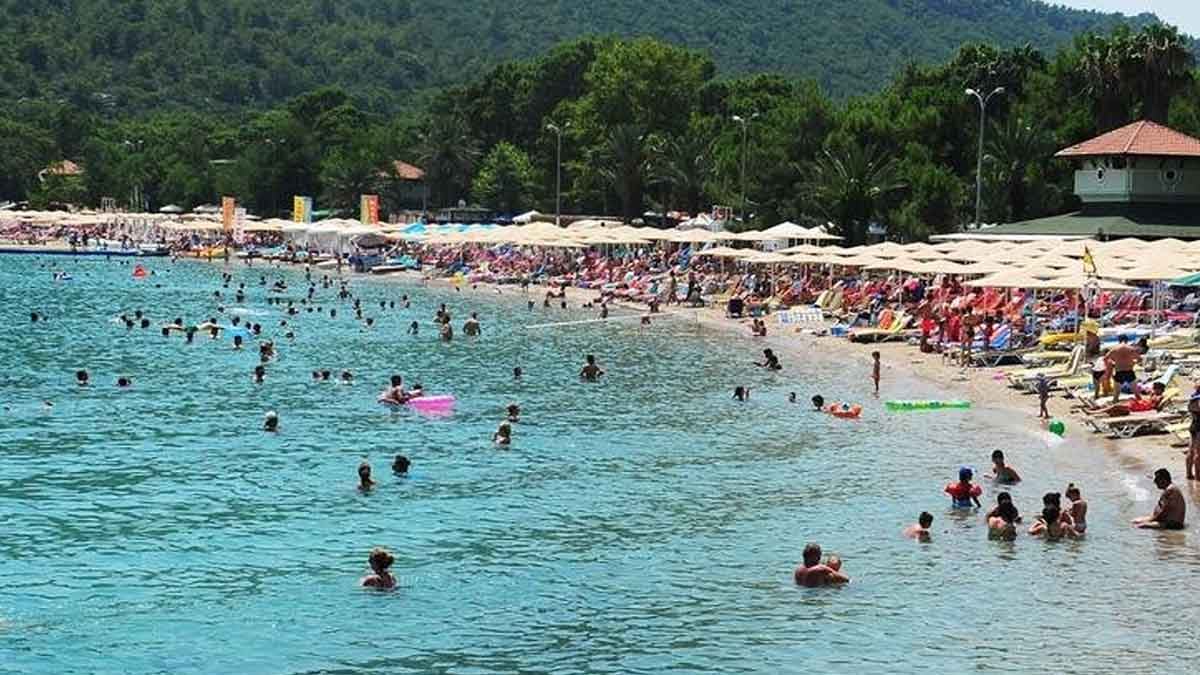 Antalya’nın gözde turizm merkezi Kemer, 2,3 milyon turist ağırladı