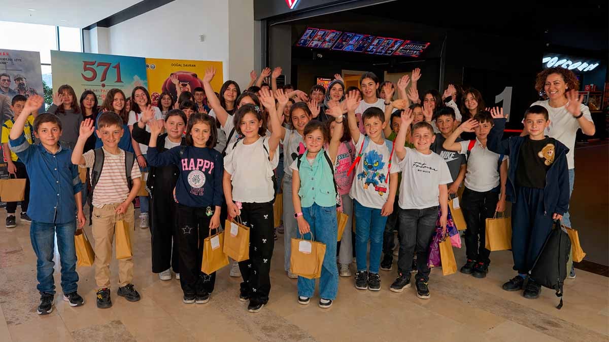 Liberty Hospitality Group'tan çocuklara sinema hediyesi
