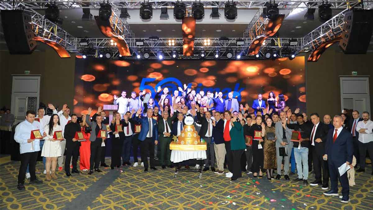 Limak Cyprus Deluxe Hotel'den 1100 kişilik personel balosu