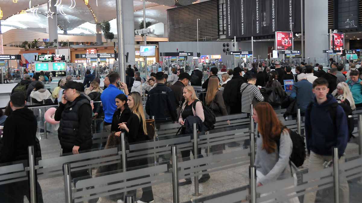 İstanbul Havalimanı'nda tatil yoğunluğu başladı