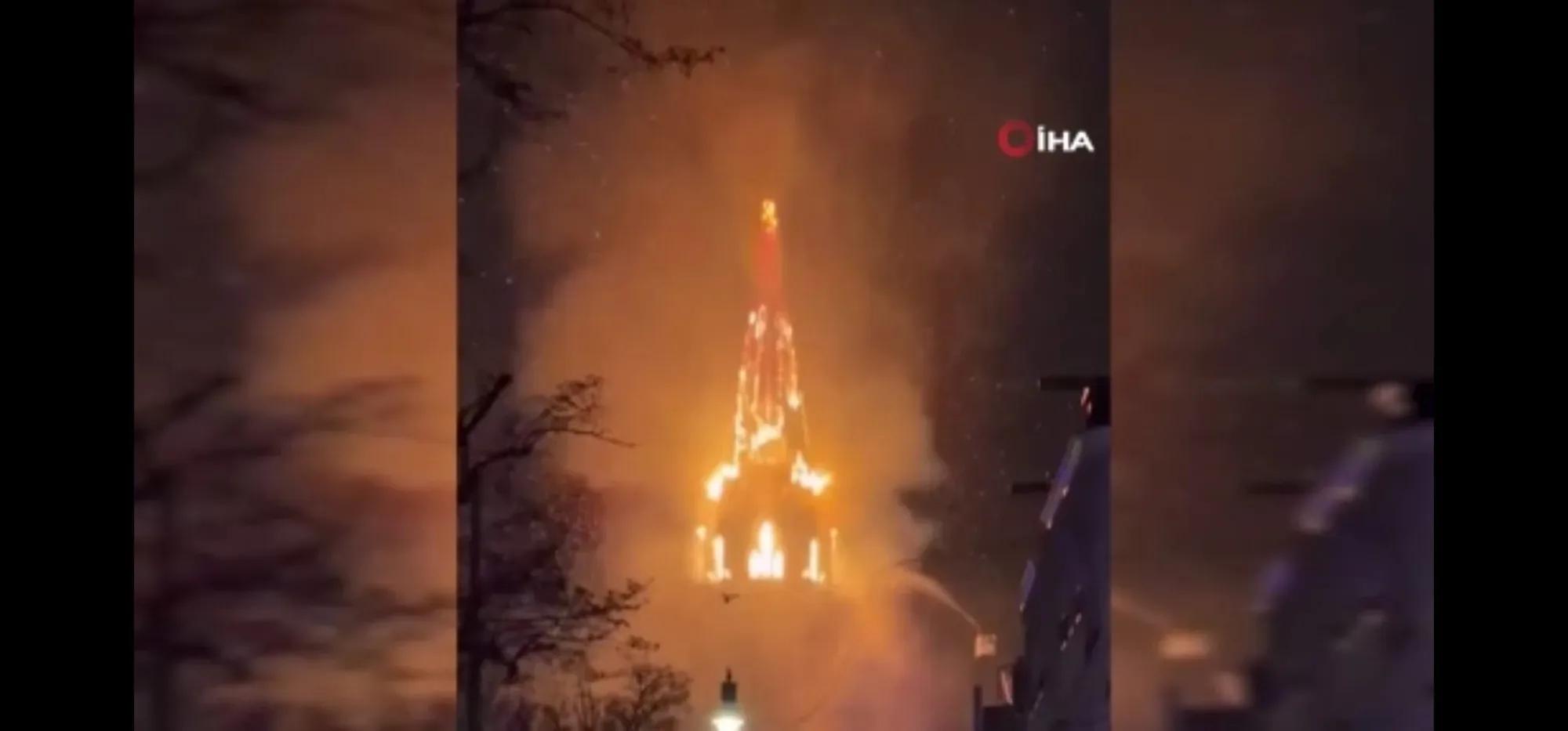 Yılbaşı kutlamalarında tarihi kilise küle döndü