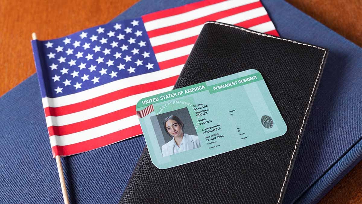 Green Card başvuruları süresiz olarak askıya alındı