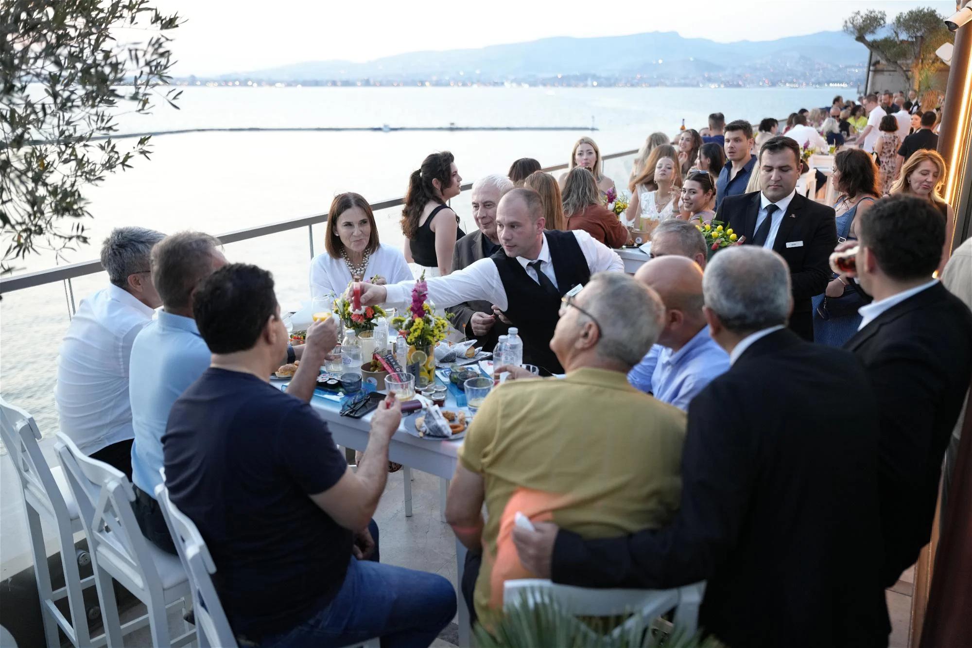 İzmir Marriott’ta görkemli “Yaza Merhaba” daveti
