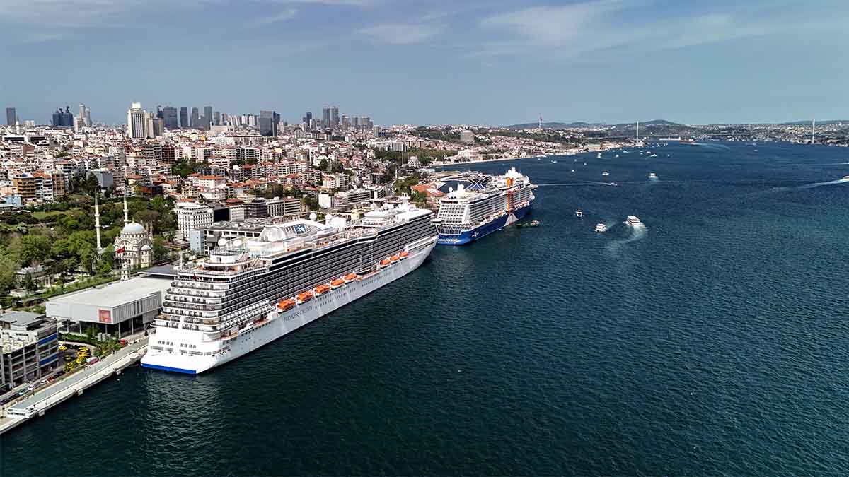 İstanbul’a 2 kruvaziyerle 7 bin turist geldi