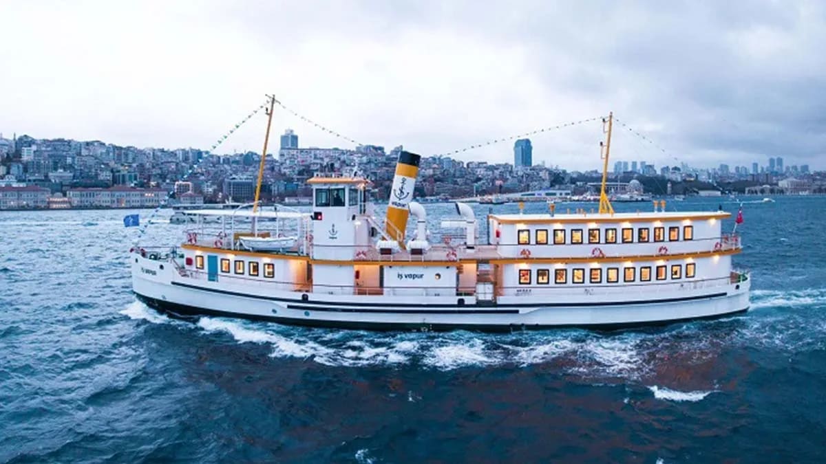 İş Bankası’ndan yüzen şube: İş Vapur hizmete açıldı