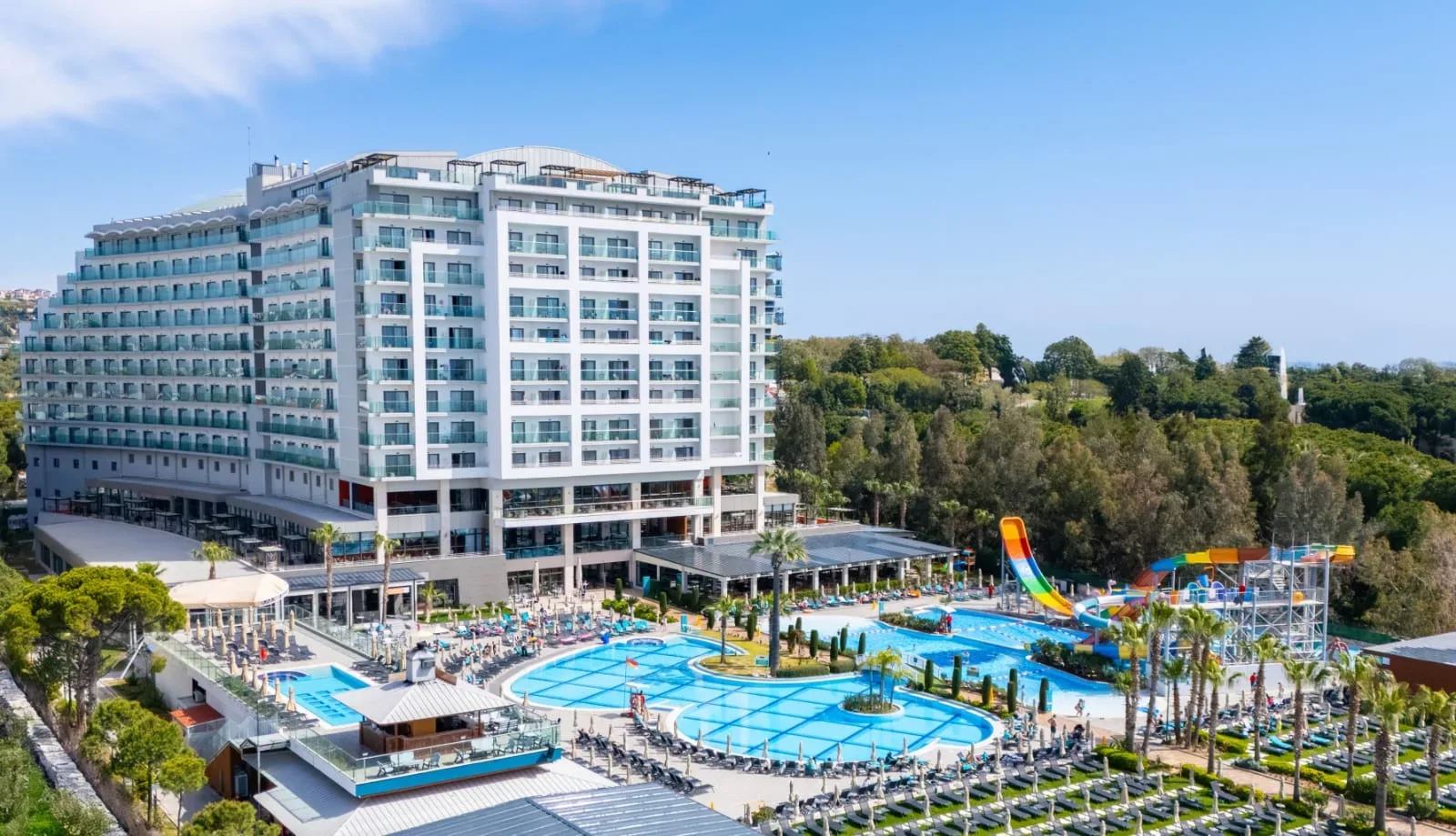 Liberty Kuşadası, 2026 sezonuna kapılarını açtı