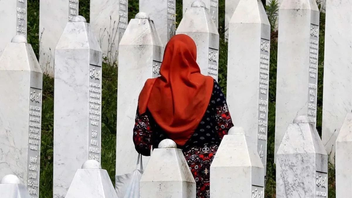 Saraybosna’daki "savaş turizmi" katılımcıları, en güzel kadınları vurmak için birbiriyle yarışmış