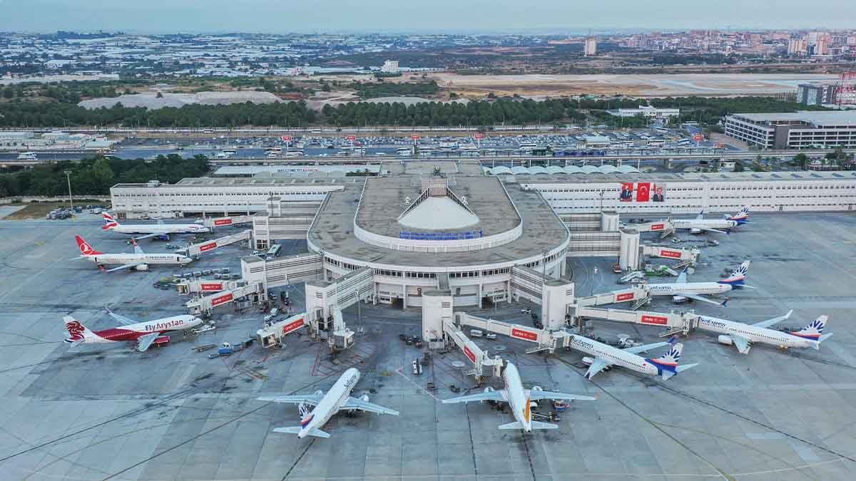 Şubat ayında 15 milyon yolcu hava yolu ile seyahat etti