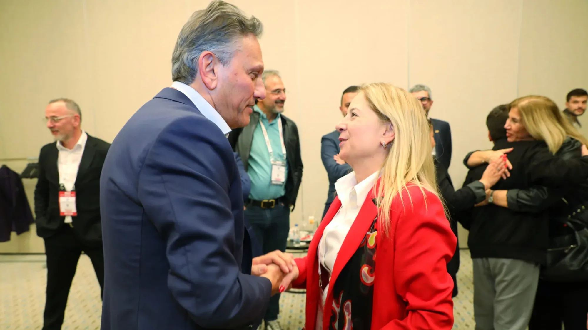 TÜRSAB Başkanı Firuz Bağlıkaya, büyük farkla güven tazeledi