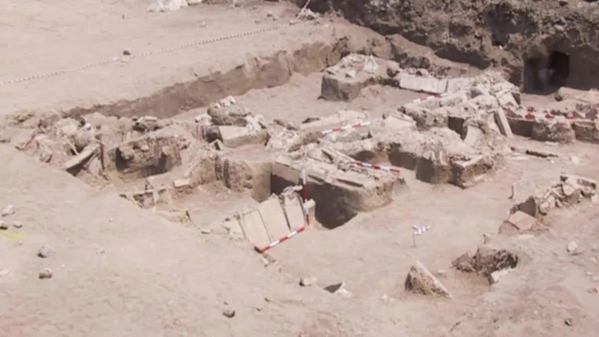 Villa inşaatı izni verilen arsada 8 Roma mezarı çıktı