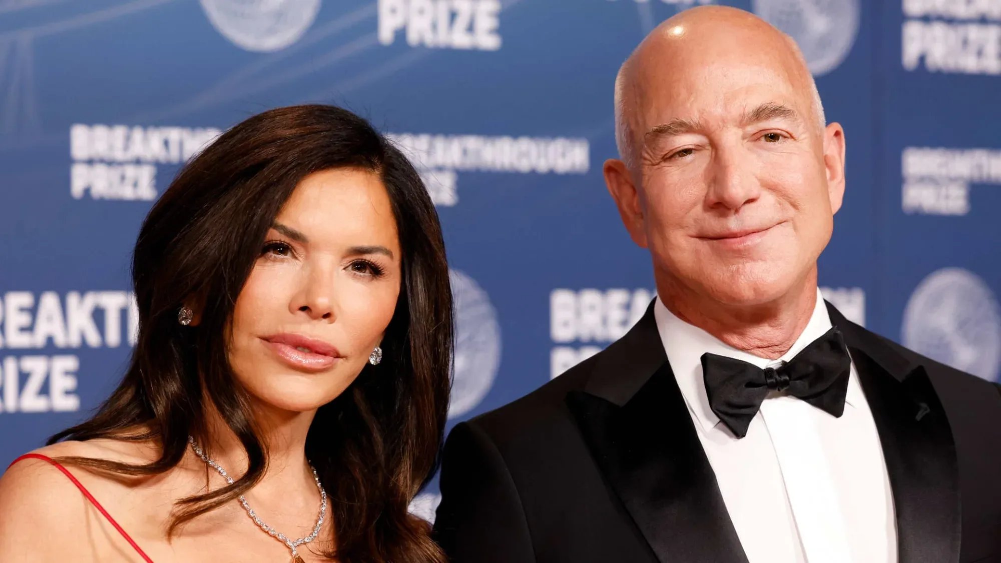 Ünlü turizm merkezindeki protestolar sonuç verdi: Milyarder Bezos, düğün yerini değiştirdi