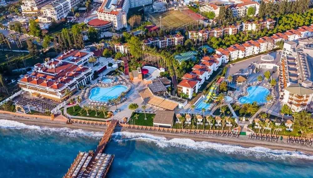Corendon Hotels & Resorts Türkiye, yeni yatırımı Corendon Hydros Club Kemer kapılarını açtı