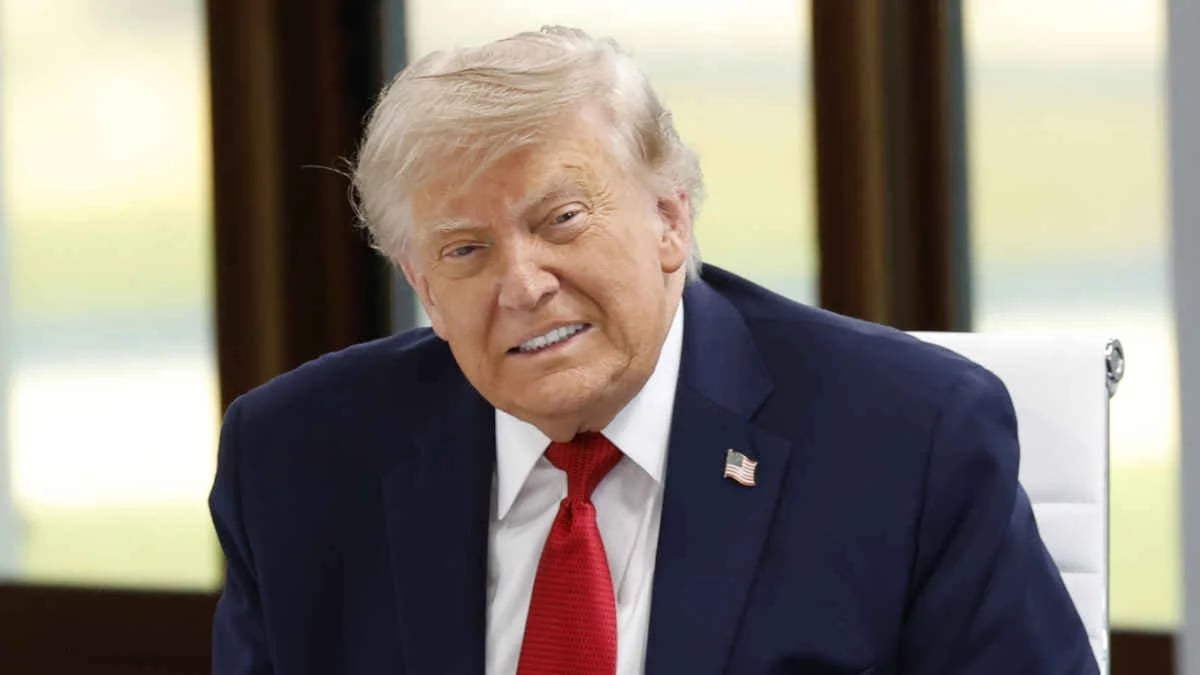 Trump’tan İran’a tehdit: “Çok güçlü bir anlaşma yaptık, eğer durumdan hoşlanmazsam başlarına bomba yağdırırız”