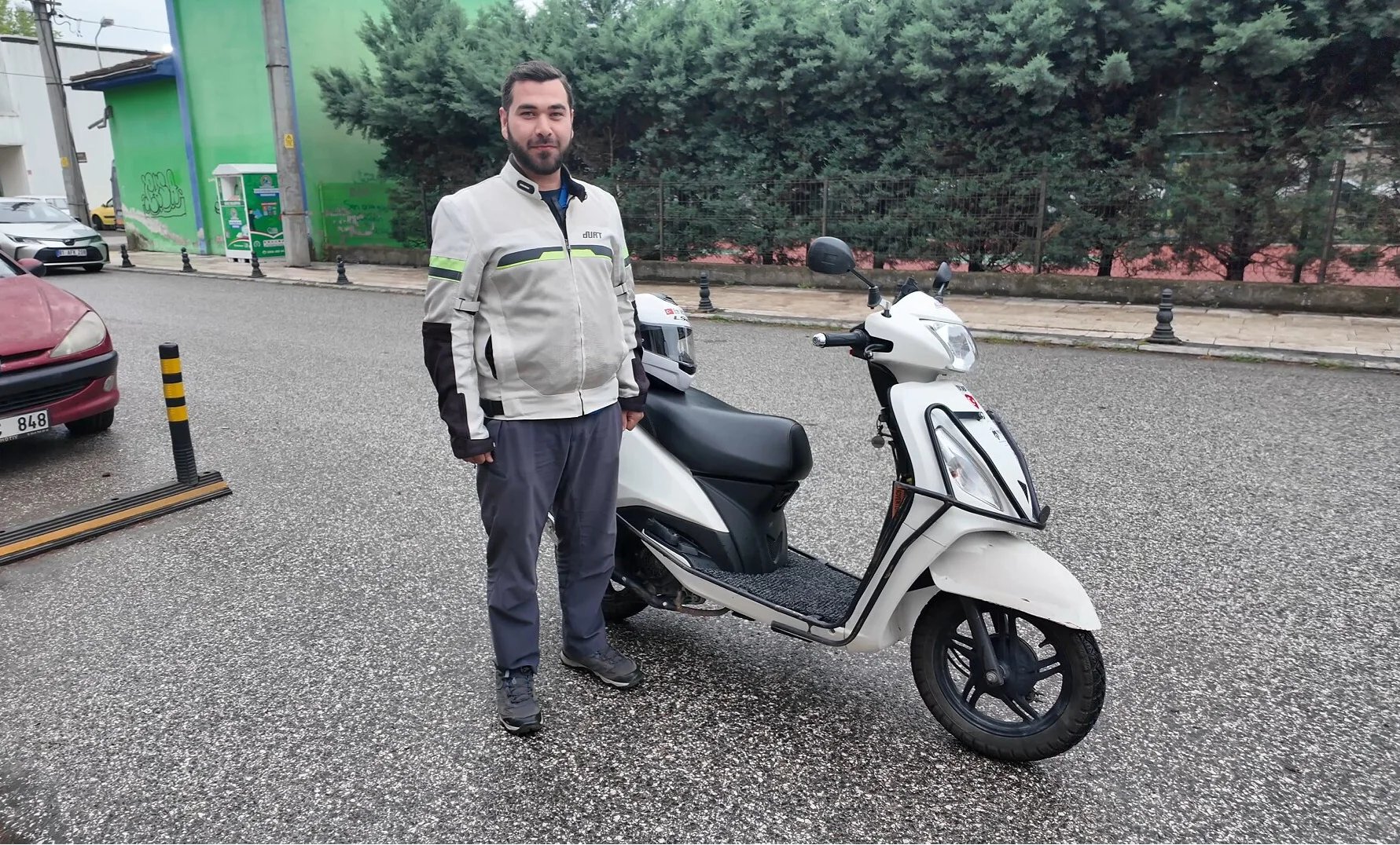 Gençlik ve Spor Bakanlığı'nın ücretsiz konaklama imkanı sayesinde motosikleti ile 67 il gezdi