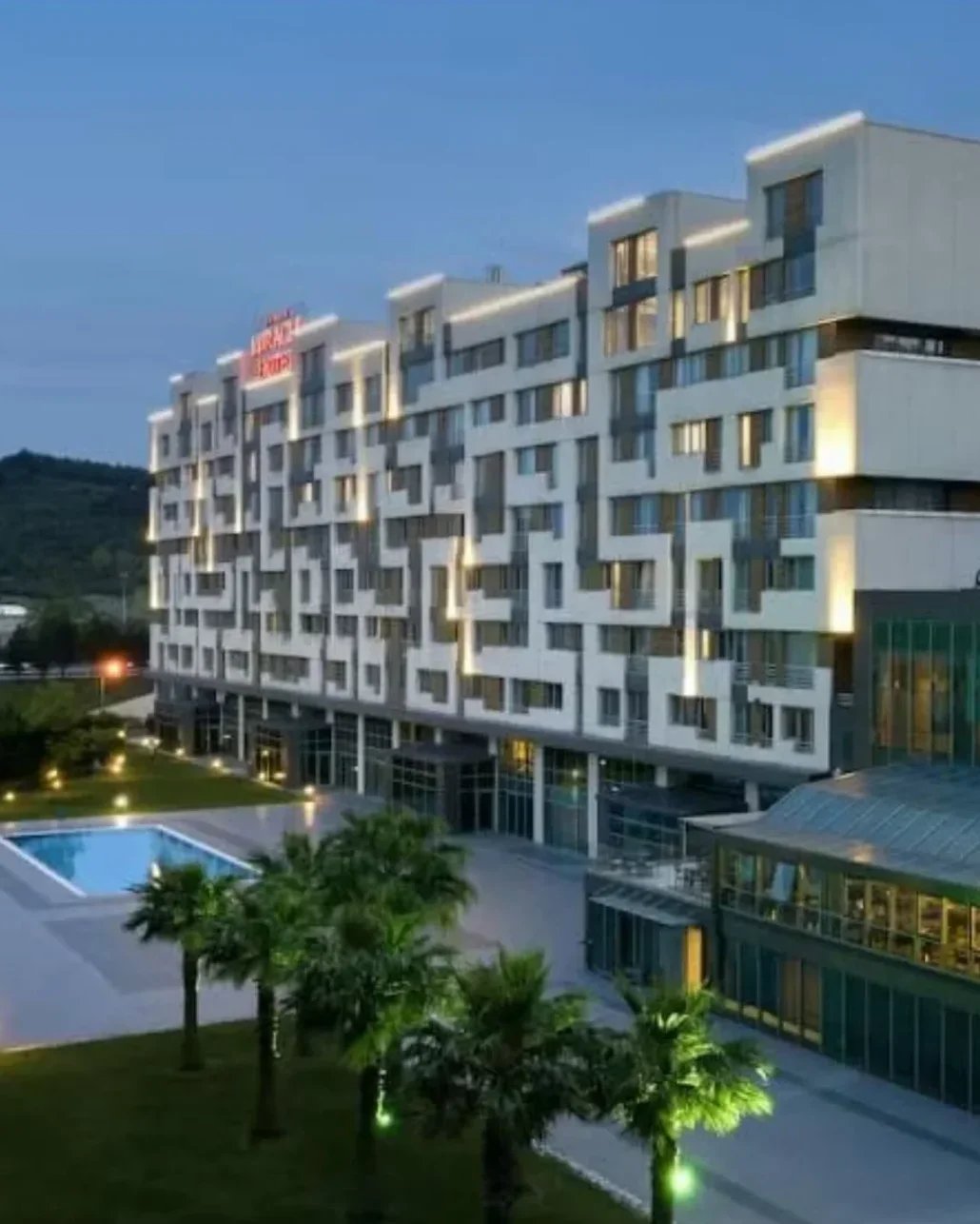 58 milyon TL'ye aldığı oteli 65 milyon Euro'ya satmıştı, şimdi de 40 milyon dolara otel aldı