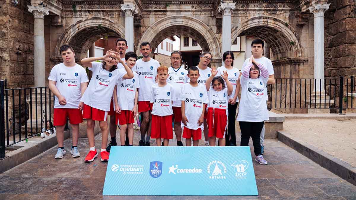 Anadolu Efes Spor Kulübü ve Corendon, özel sporcular için eğitim projesine imza attı
