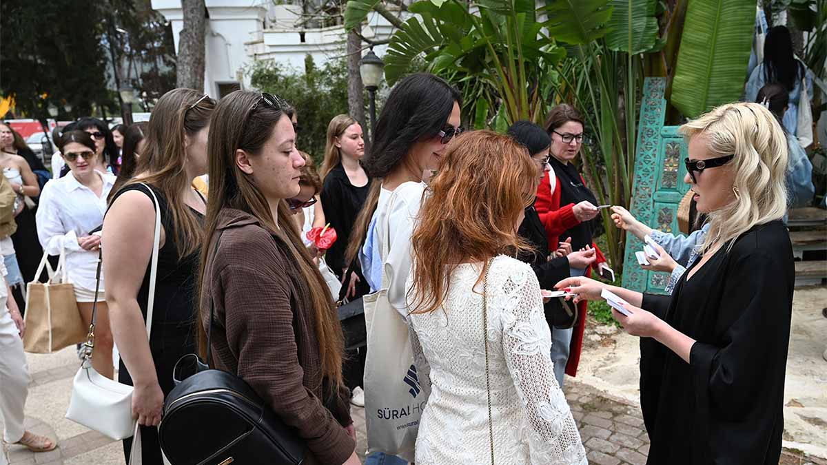 Ukraynalı 100 acente yetkilisi, Kemer turizmini yerinde inceledi