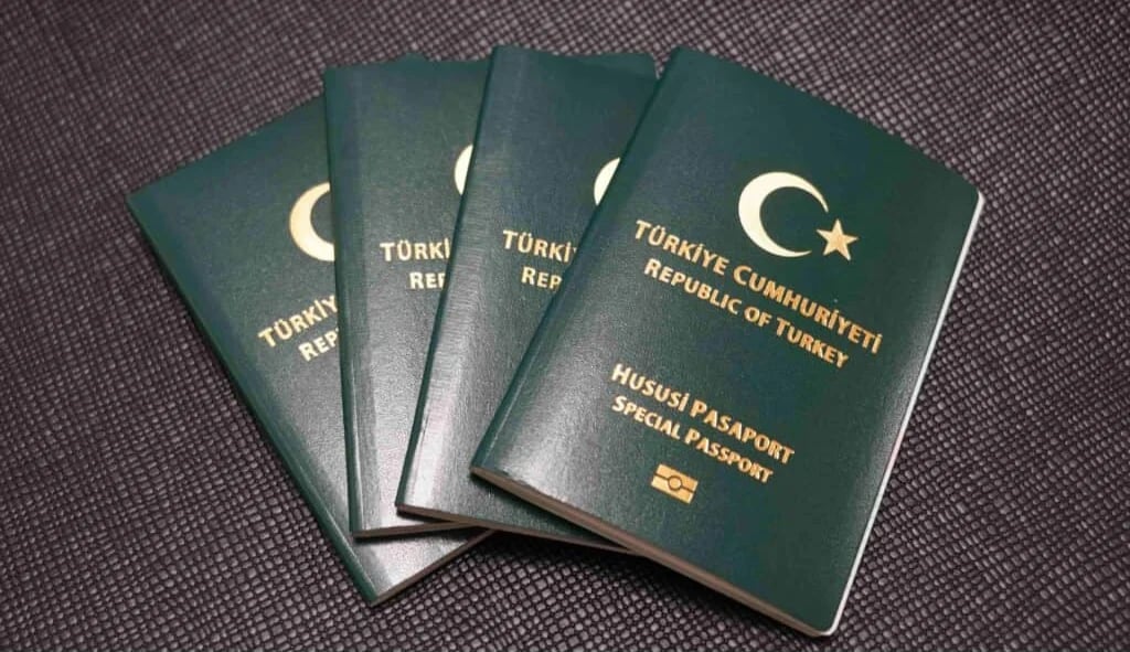 Yeşil Pasaport'la seyahat dönemi bitti mi?
