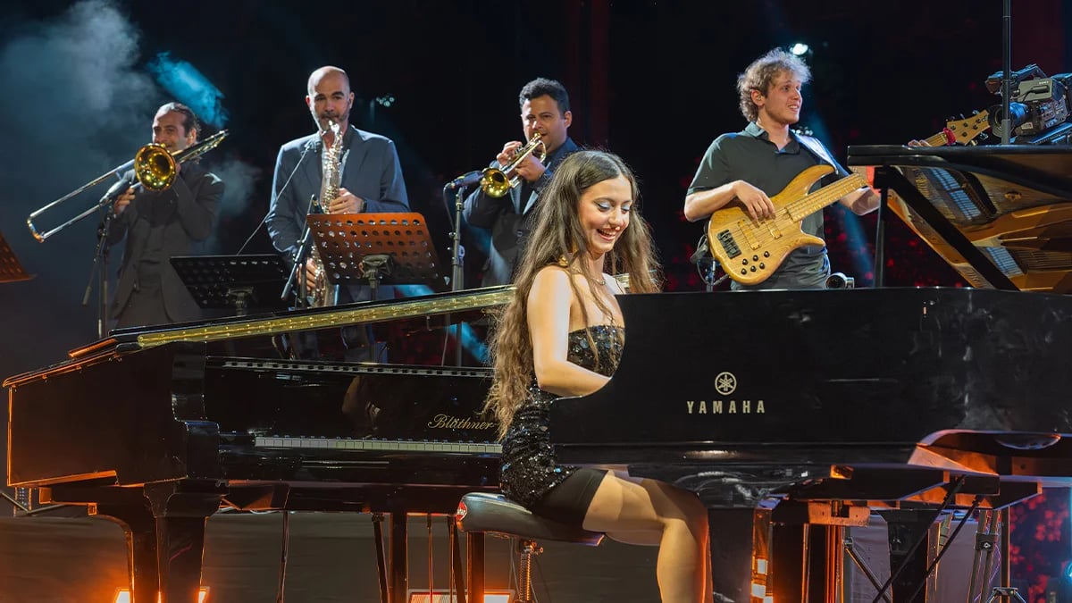 Genç müzisyen Su Yavuz, Türkiye’deki ilk konserini Akra Caz Festivali’nde verdi